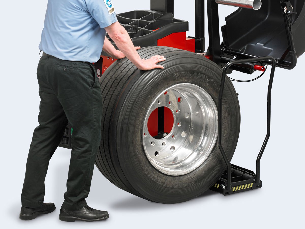 HD Elite Wheel Balancer | Hunter Engineering Company®